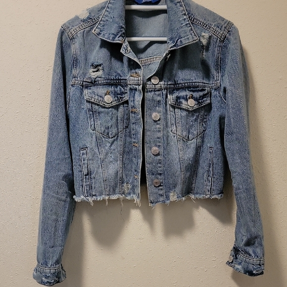 Cropped Blue Denim Jean Jacket with Distressed Hem - Picture 3 of 6